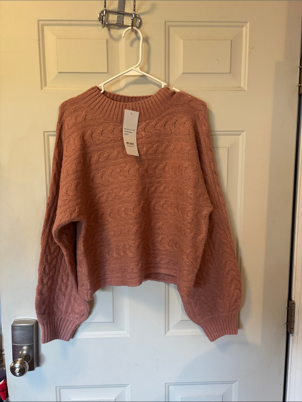 Papillon Blanc Cable Knit Crew Sweater - Dusty Pink